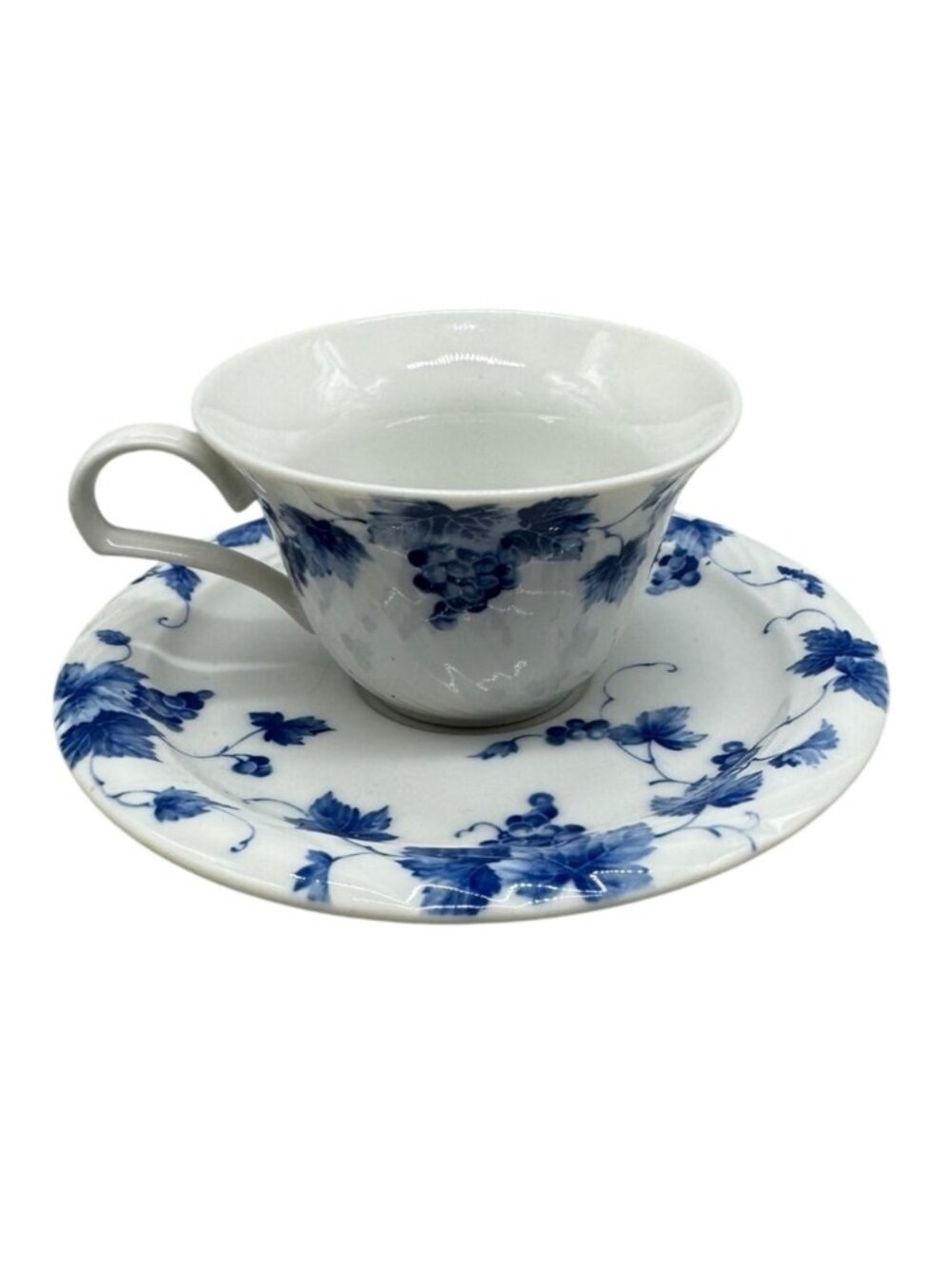 Adam & Eve Tachikichi Japan Blue & White Grape Vine Teacup & Saucer Set